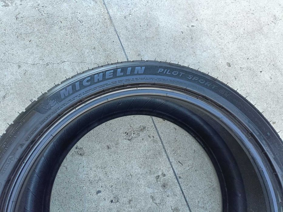Doua anvelope de vara 255 40 20 michelin pilot sport ev dot 2025