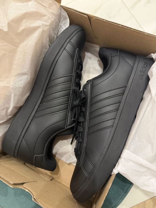 Кроссовки Adidas оригинал 44 размер