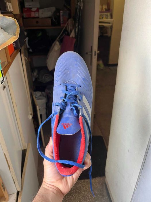 Футболни стоножки Adidas. Лилави на цвят!