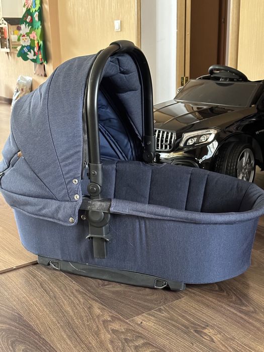 Коляска в отличном состоянии