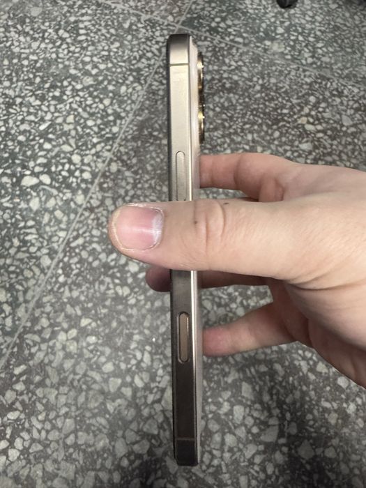 Продам 16 Pro Max 256 в идеальном состоянии