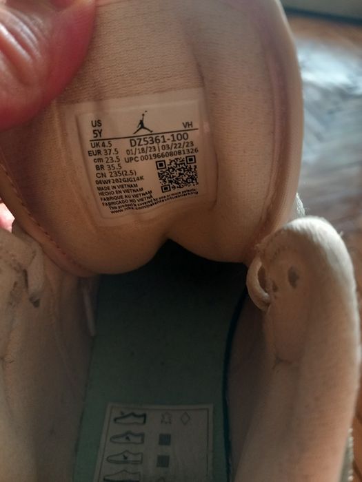 NIKE AIR JORDAN размер-37,5