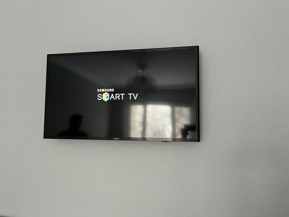 Телевизор новый  смарт