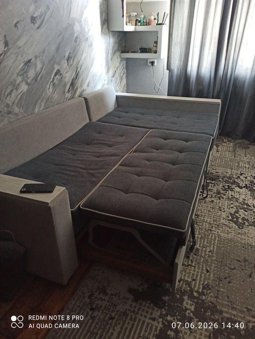 Срочно продам угловой диван