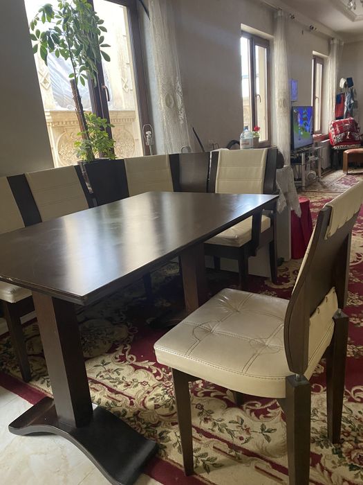 Продам стол стулья уголок