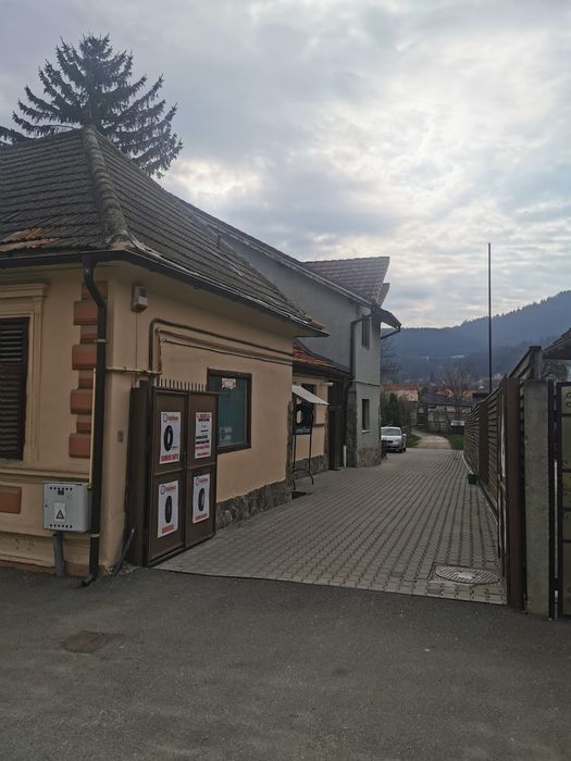 Casa,sediu firma,teren ,hale Săcele