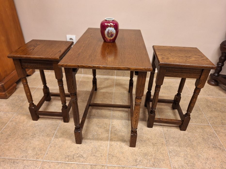 К - помощна масичка с табуретки