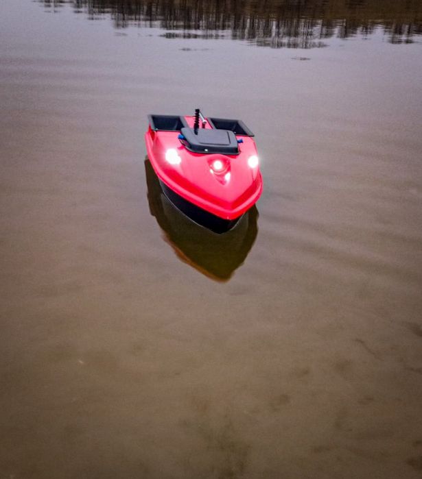 Лодка за захранка