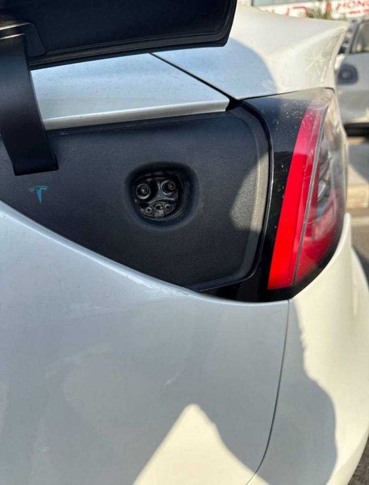 Срочно!!! продаётся машина электрокар Tesla modul 3 dual motor