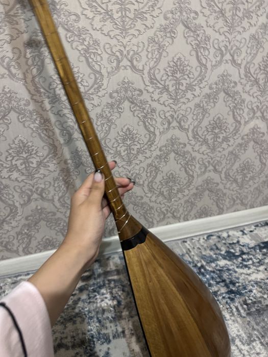 Домбыра сатылады