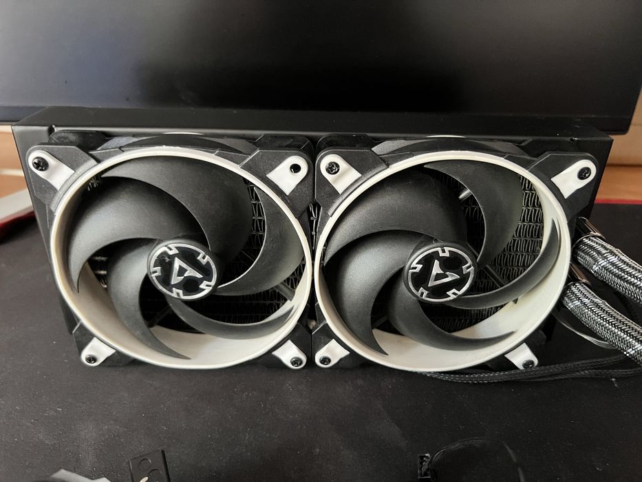 Cooler Arctic Freezer II (Intel Amd) 240mm