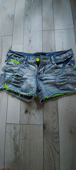 Изключително модерни къси дънки