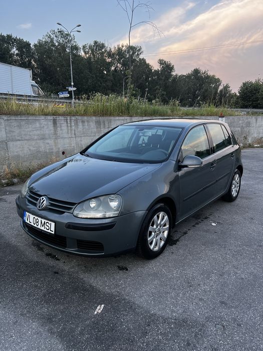 VOLKSWAGEN Golf 2004