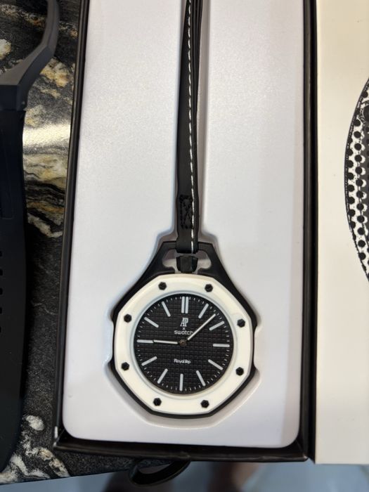 AP Swatch Royal Pop + ПОДАРЪК КАИШКА