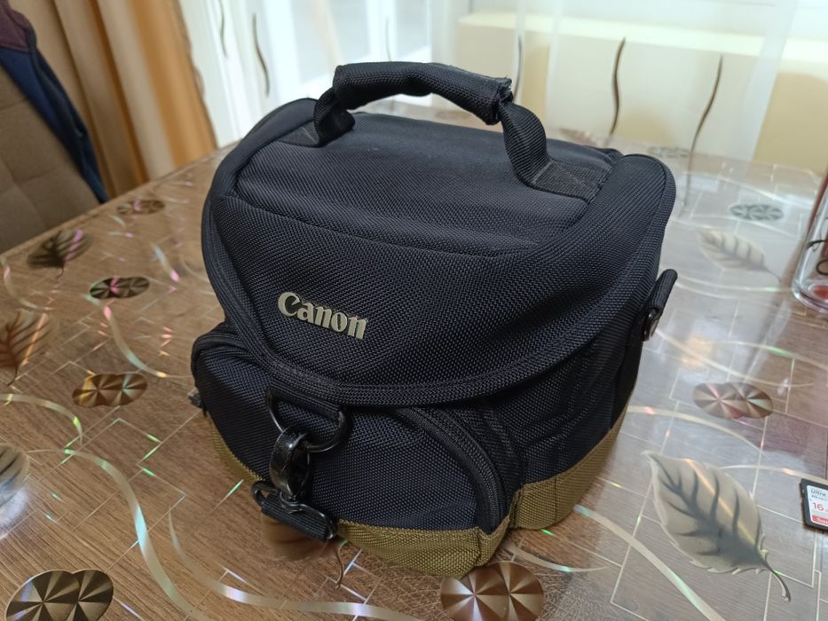 Фотоапарат Canon EOS 550D+обектив