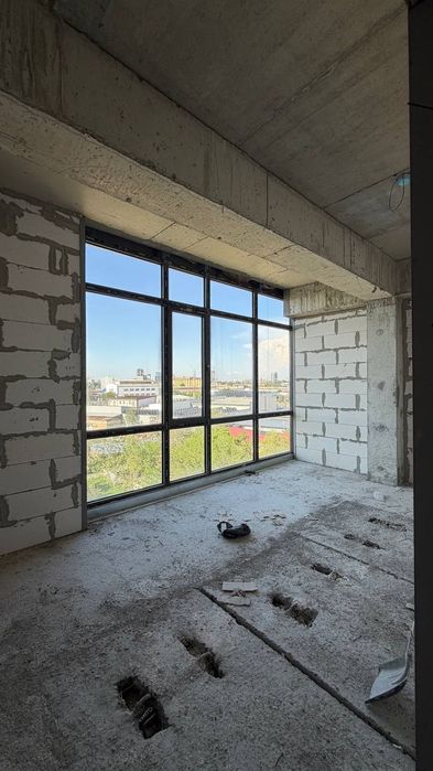 Продаю свою узбум 70квМ новостройка с кадастровым коробка open space