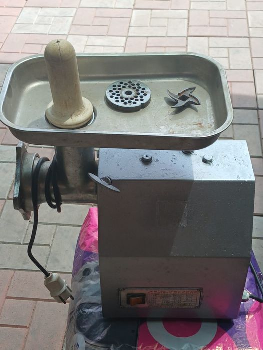 Продам мясорубку