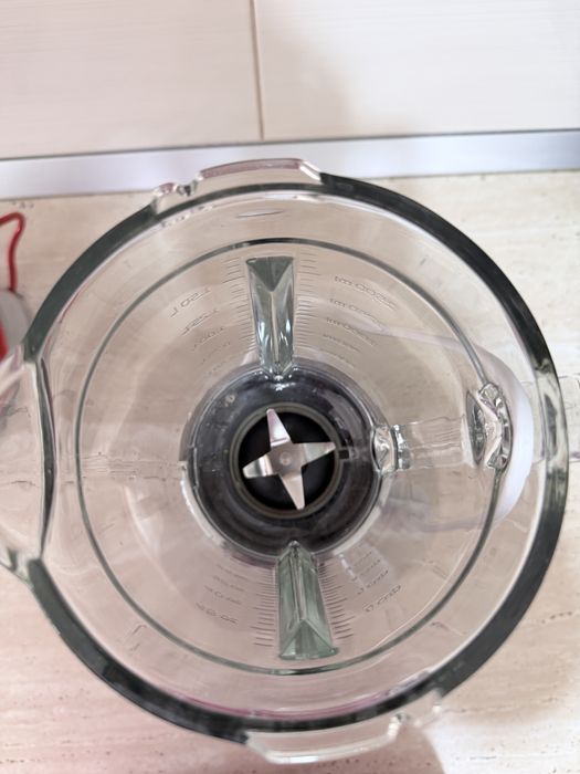 Blender Beko 600W cu bol din sticlă