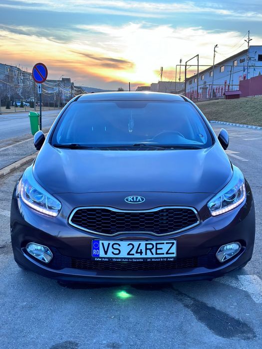 Kia ceed 2012 - 1.6 diesel - 128 CP