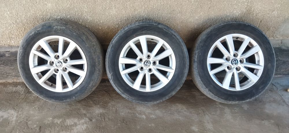 Продам титановые диски с резиной!