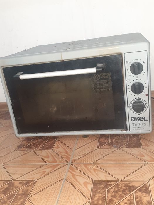 Продам духовка робочй