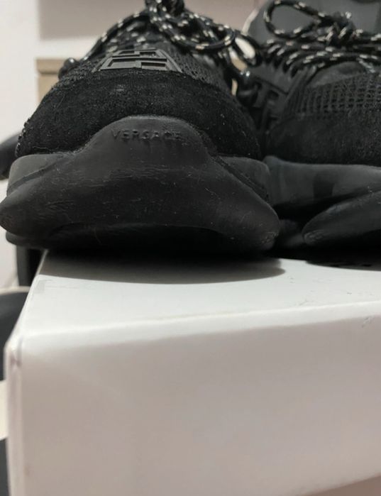 Versace chain reaction