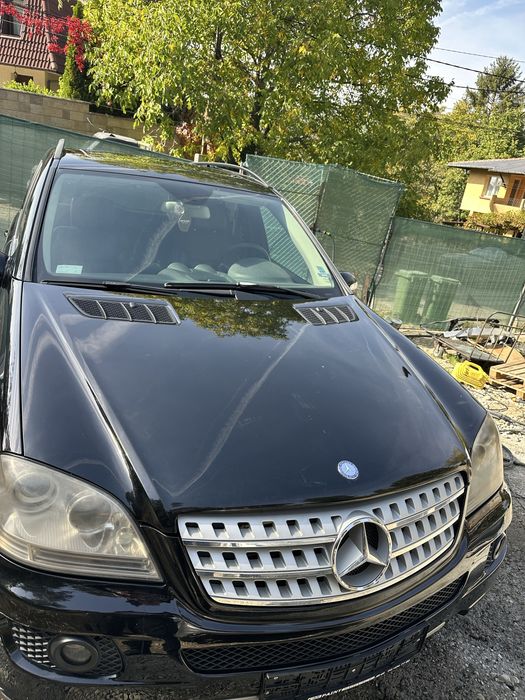 Преден капак Mercedes ML W164 боя C040