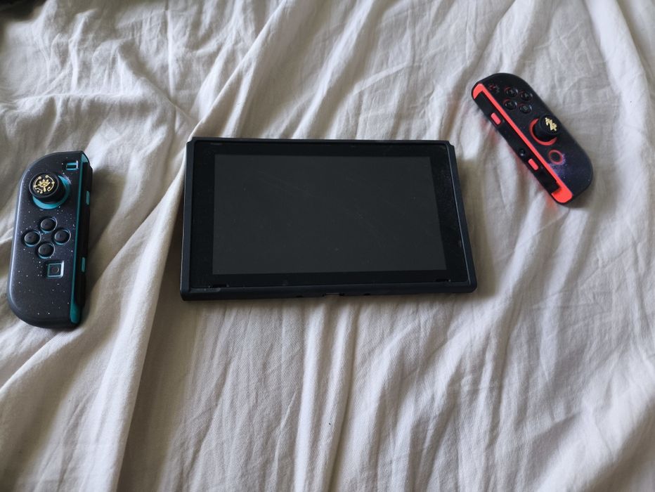 Nintendo switch, 2 ревизии, прошитый