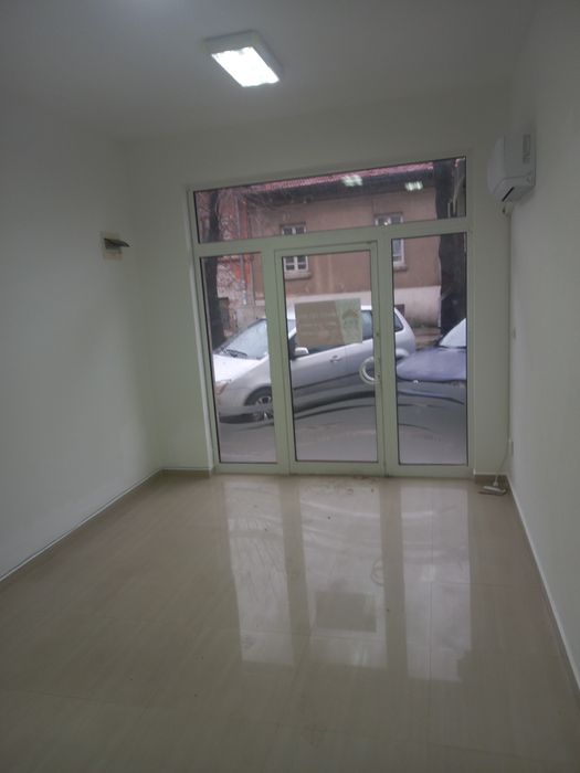 Продава се Магазин в Хасково, Любен Каравелов - 20 кв.м за 1403 €/кв.м - Снимка #2