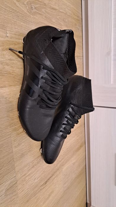 Футболни обувки Adidas Nemeziz номер 38
