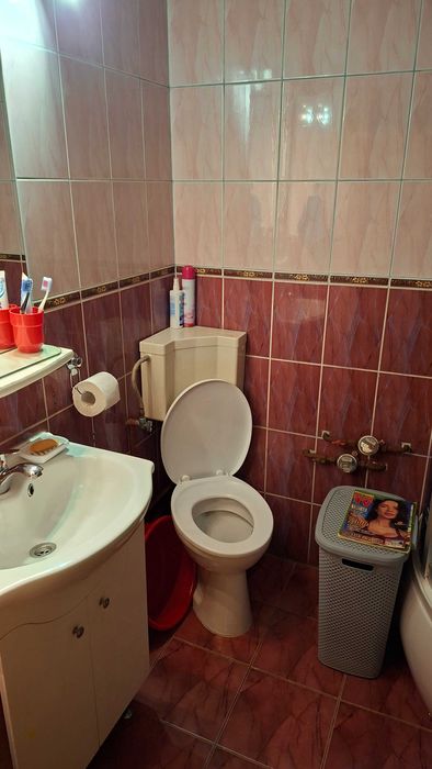 Apartament 4 camere de vânzare – Titan, parter, bloc cu 4 etaje