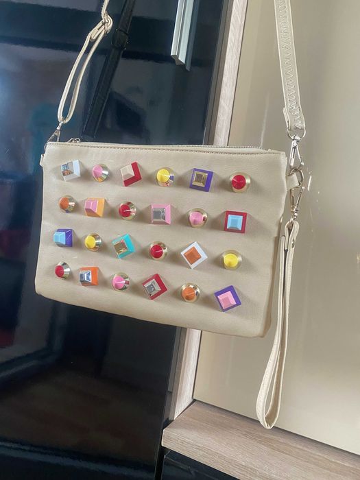 geanta de umar accesorizata bej femei