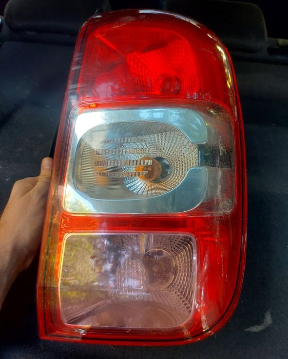 Lampa stop dreapta dacia duster 2009/2017