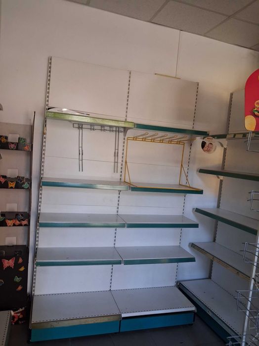 Продавам магазино оборудване