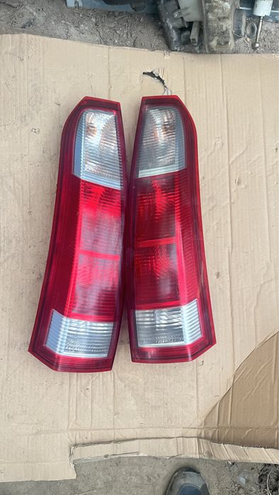 Tripla stop stanga dreapta opel meriva a piese dezmembrari