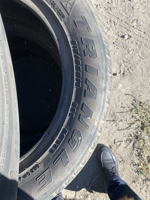 Зимные шины 215/60/R17