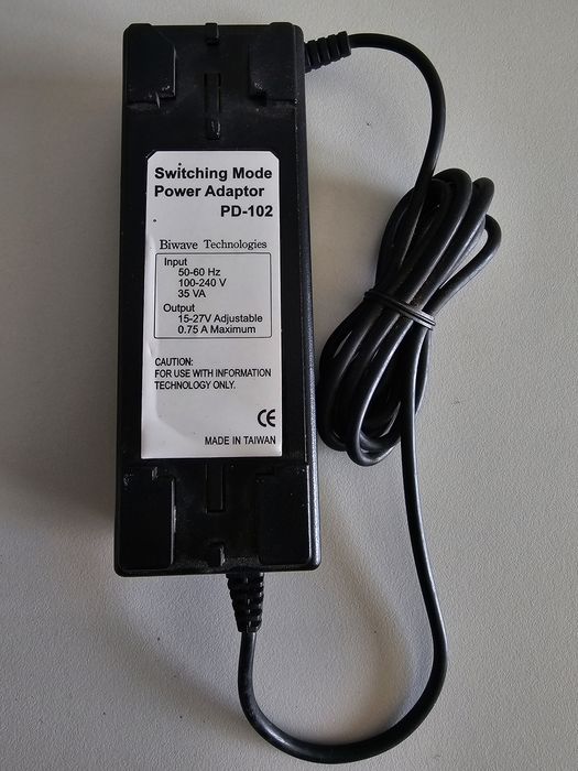 Sursă alimentare 15 - 27V