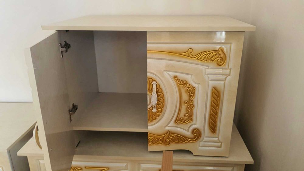 Сандык сотилади.