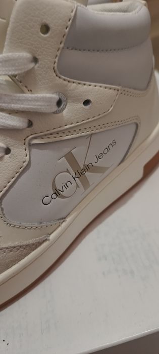 Calvin Klein оригинални дамски бели кецове, 36 н.