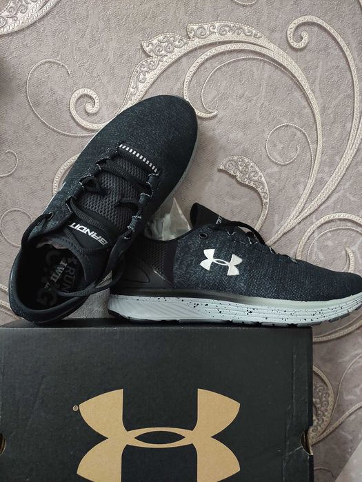 Кроссовки мужские 41-42 размер новые