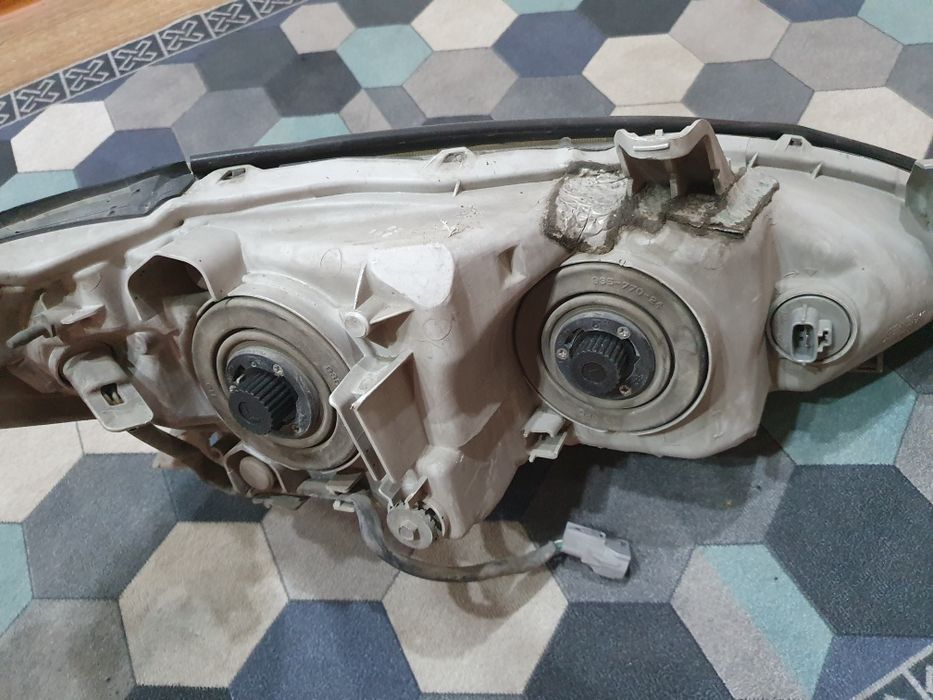 Продам фару камри 35