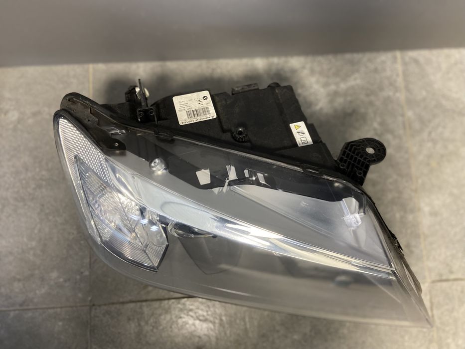 Far dreapta bi xenon adaptiv Bmw X F25 complet cu module