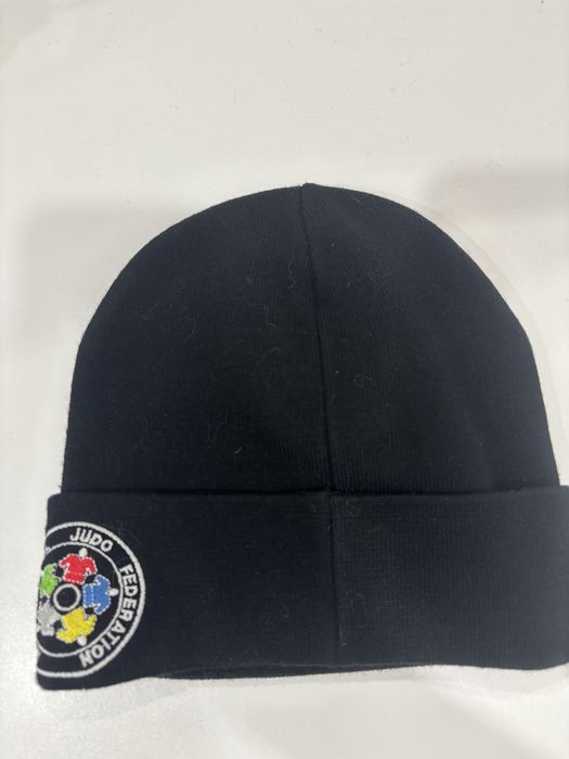 Продам шапку Mizuno