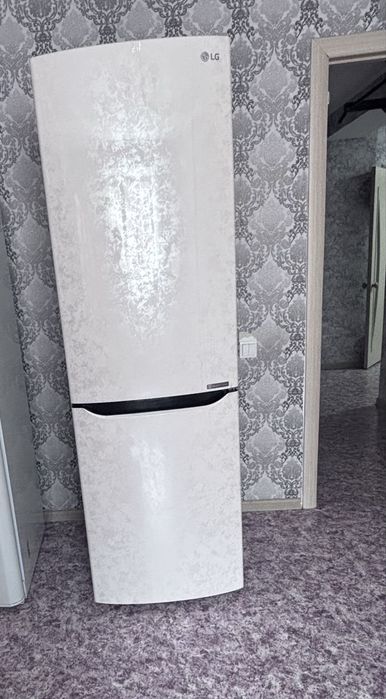Продам холодильник LG