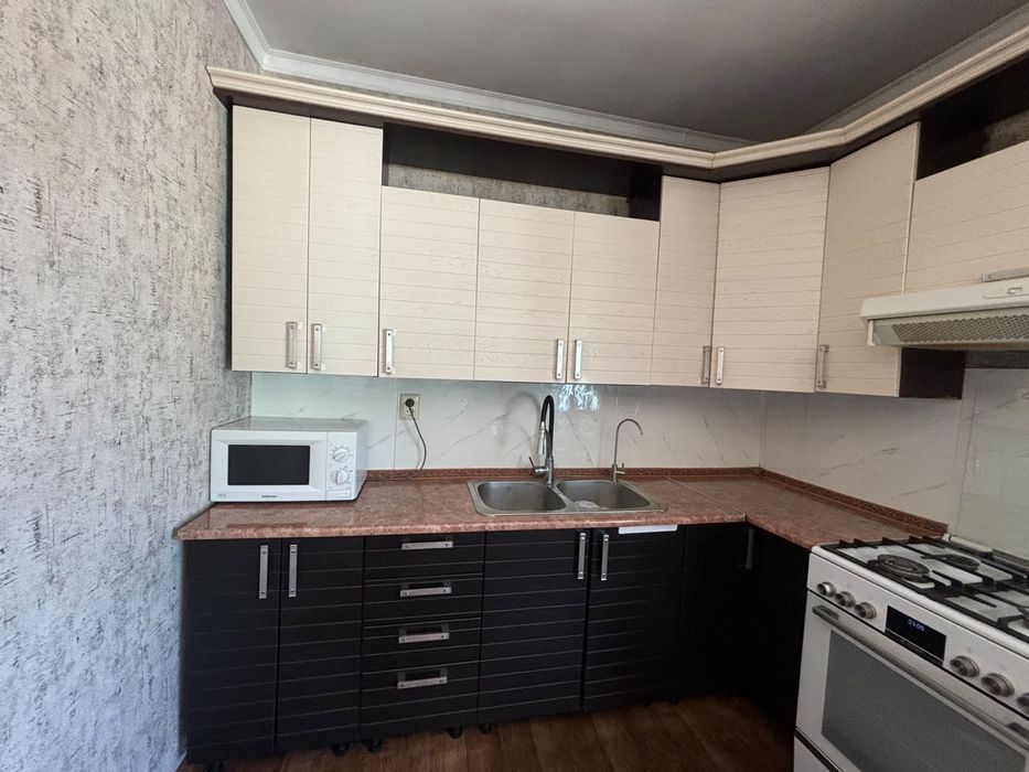 Продается кухоный гарнитур