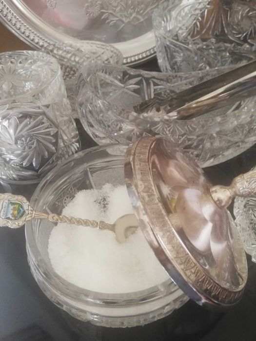 Кристален Сервиз от 7 части със сребрист поднос