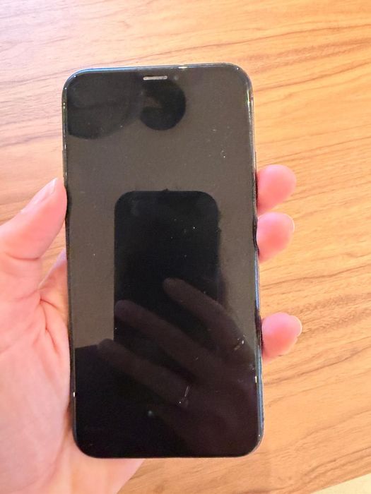 Iphone X / 256 GB / 86% батерия