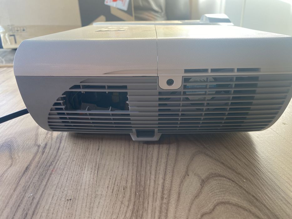 Проектор ViewSonic PJD5353LS Краткофокусен DLP Проектор