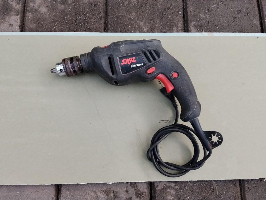 Дрель, шуруповёрт, электропила Б/У