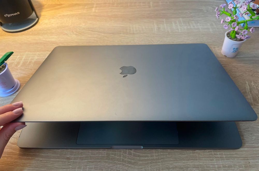 MacBook PRO 15 (Apple)